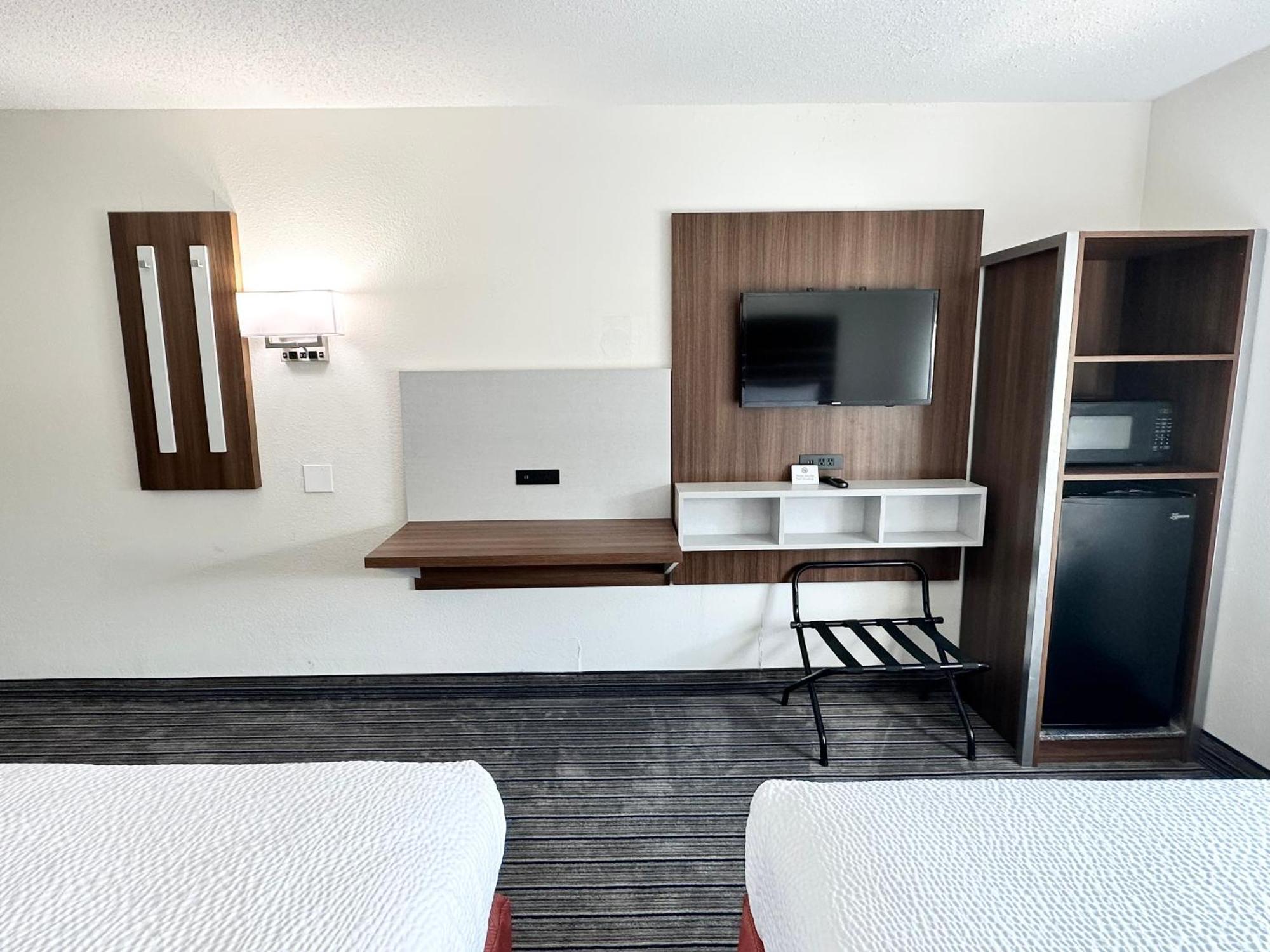 Отель Ramada By Wyndham Lithia Springs Atlanta Экстерьер фото