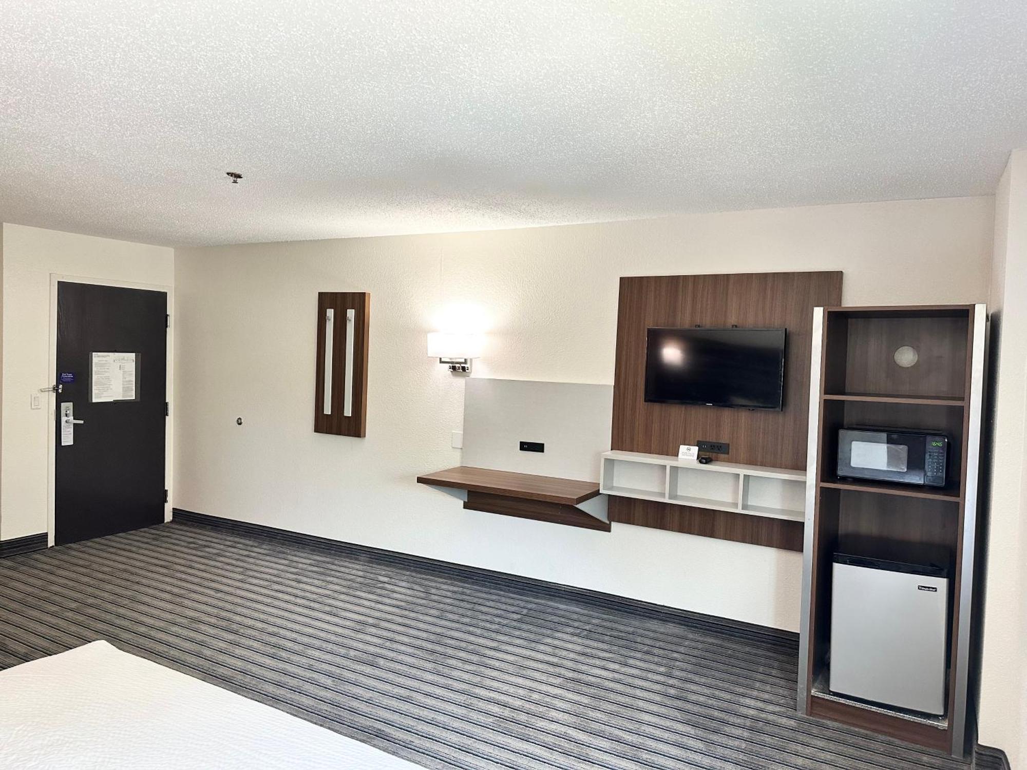 Отель Ramada By Wyndham Lithia Springs Atlanta Экстерьер фото