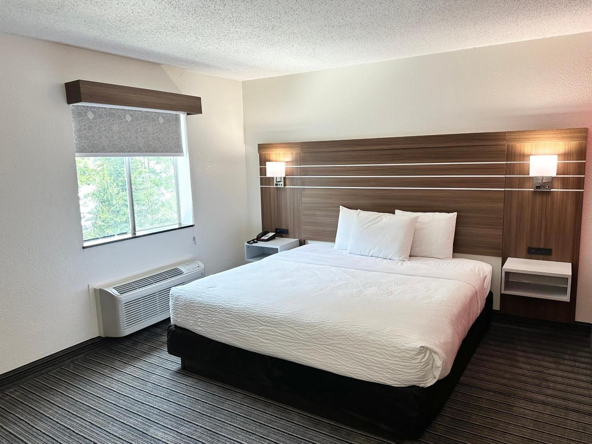 Отель Ramada By Wyndham Lithia Springs Atlanta Экстерьер фото